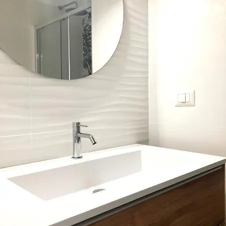 Elegante E Spazioso Apartamento