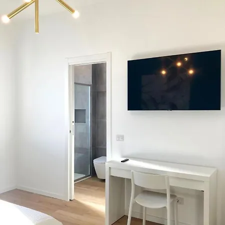 Elegante E Spazioso Апартаменты